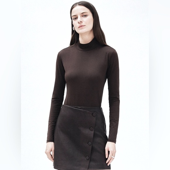 Mayson the Label tissue jersey mock neck in black - Picture 2 of 9